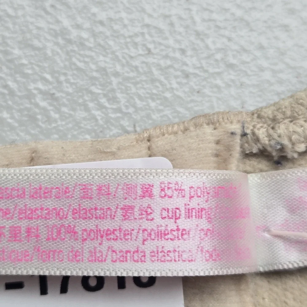 PINK Victoria's Secret Women Bra 34D Beige Lightly Lined Wear Everywhere Wireles